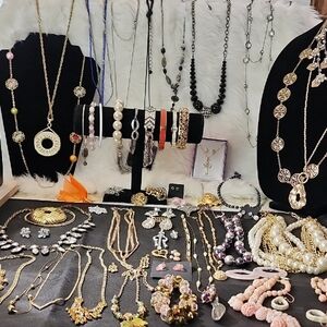 Jewelry Lot brooches, crystals,gf. rings, necklaces, bracelets,silver/gold tone